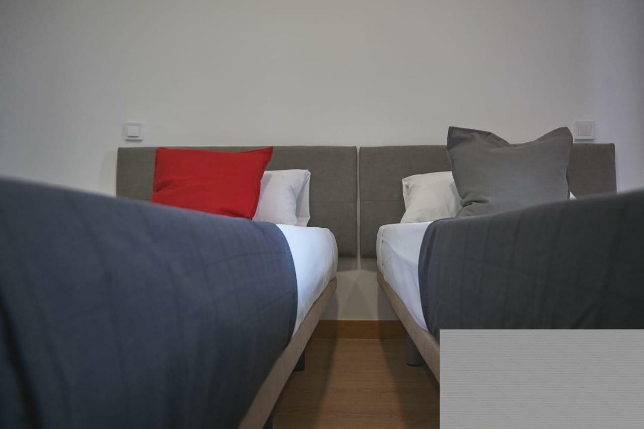 Gs Latina Hotel Madrid Exterior foto
